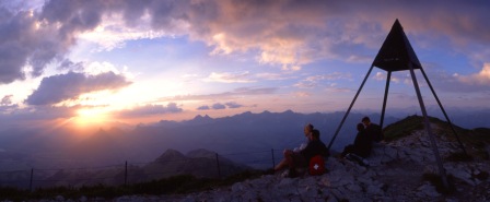 el monte Moleson, de más de 2 mil metros de altura, considerado el mejor lugar para admirar la vista.