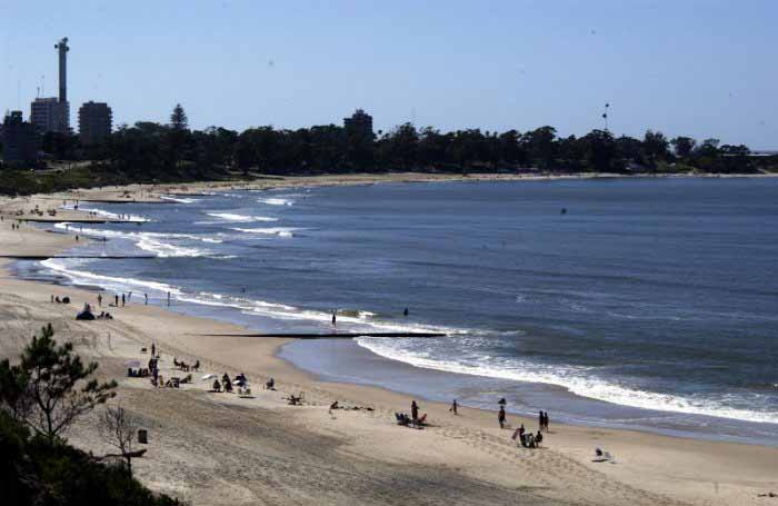 La costa de Atlántida, uno de los balnearios más familiares de Uruguay. / Foto: Gentileza Ministerio de Turismo y Deporte del Uruguay (clickear en la imagen para agrandar)