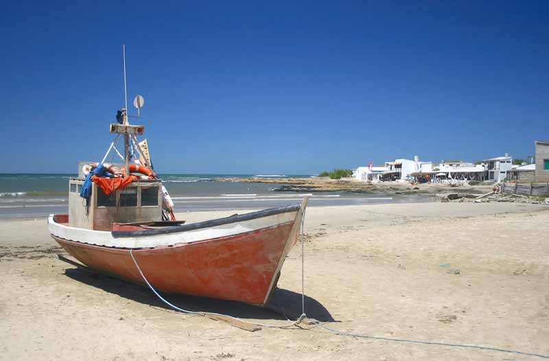 El pueblito de pescadores de Cabo Polonio, el único lugar con dunas móviles en Latinoamérica. / Foto: Stock.xchng (clickear en la imagen para agrandar)