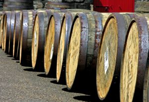 Barilles llenos de whisky escocés (clickear para ampliar foto). Foto: Sxc.hu