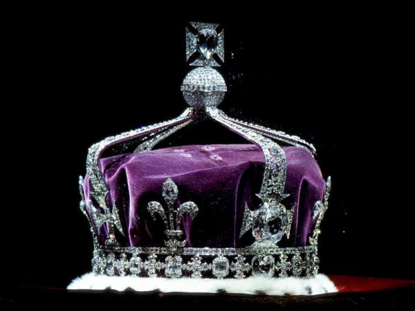 Corona donde está incrustado diamante Koinoor