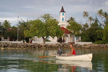 La laguna de Fakarava frente a la iglesia de coral (Crédito: Behang)