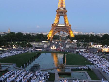 Cens de blanco en Paris