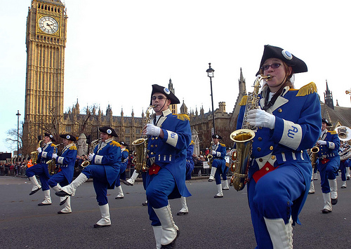 El desfile londinense frente al Big Ben