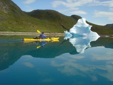 Groenlandia, kayak entre témpanos