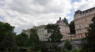Karlovy Vary (Rep. Checa), Un saludable paseo por la historia