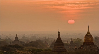 El ascenso del sol birmano